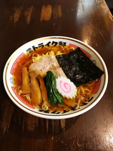 ラーメン大好きさま専用 ラーメン大好き小泉さん実在店行脚】大阪編vol.1「ストライク軒