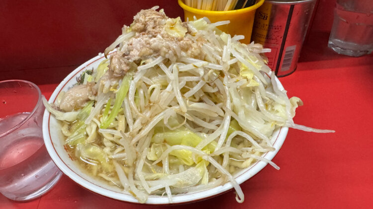 ラーメン二郎_三田本店_着丼-
