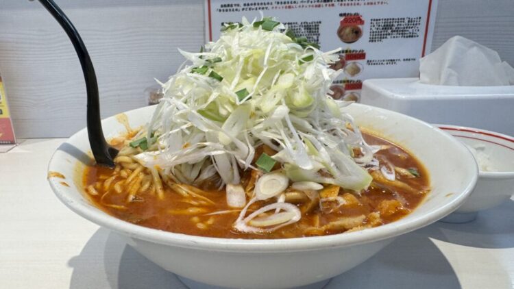 デカ盛り×旨辛】蒙古タンメン中本 秋津店｜北極の秋+麺超特大+野菜大盛